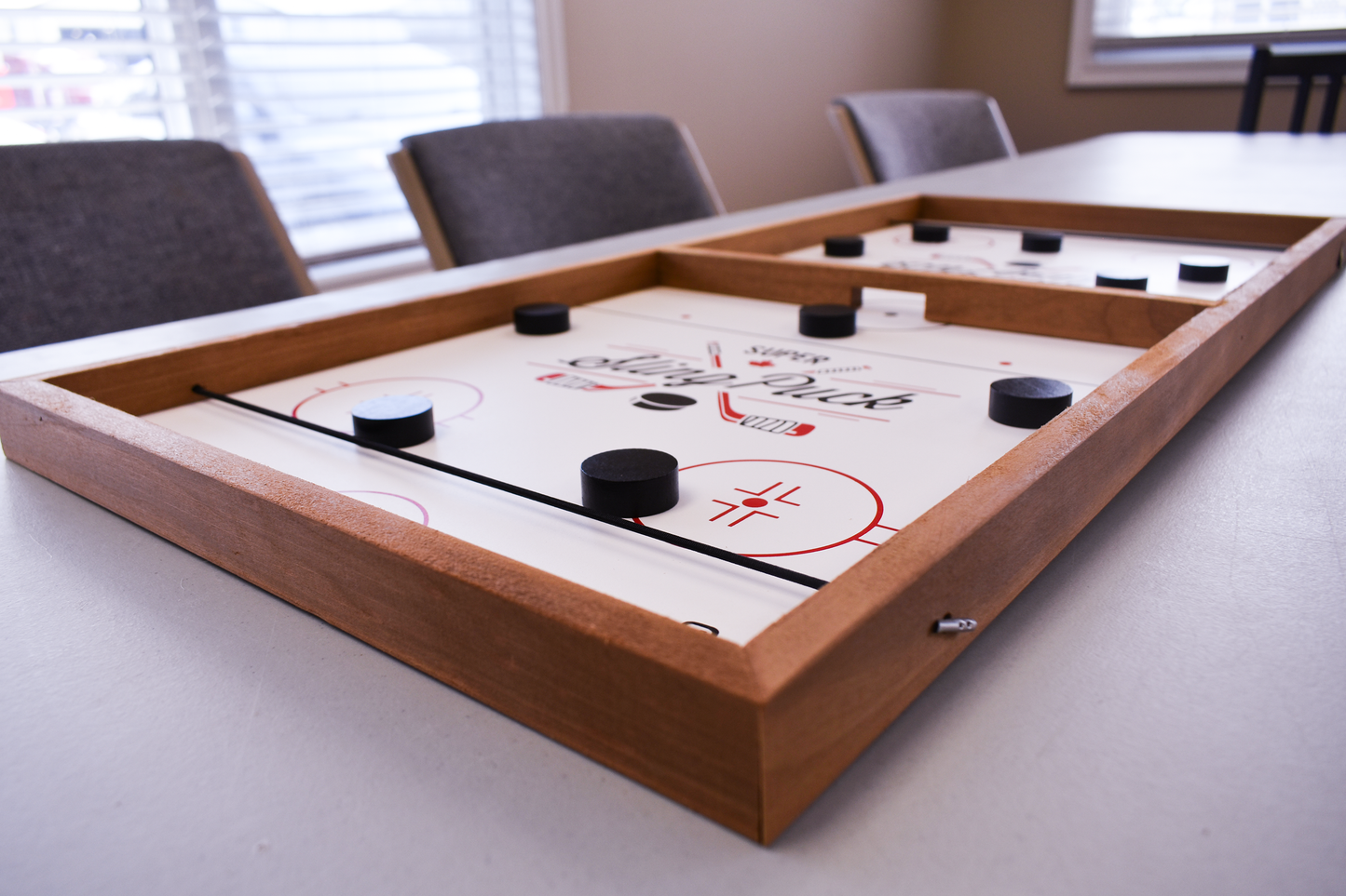 Super Slingpuck (Includes Board, Discs, Pouch & Rules)